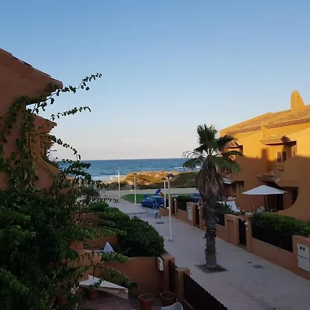 Adosado En La Playa De El Perellonet Con Piscina, Pista Tenis Holiday home *