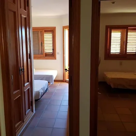 Adosado En La Playa De El Perellonet Con Piscina, Pista Tenis Holiday home